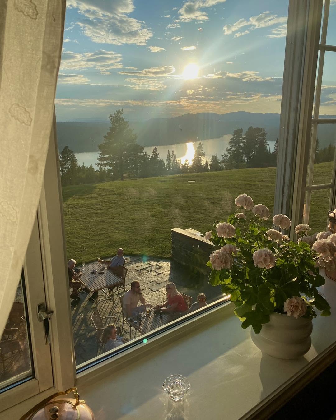 Gudbrandsdalen restaurant med terrasse